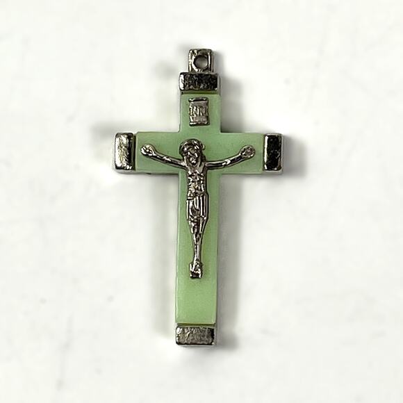 Glow In The Dark Crucifix Pendant Green Vtg 2" Jesus INRI Cross Jerusalem - Picture 1 of 5